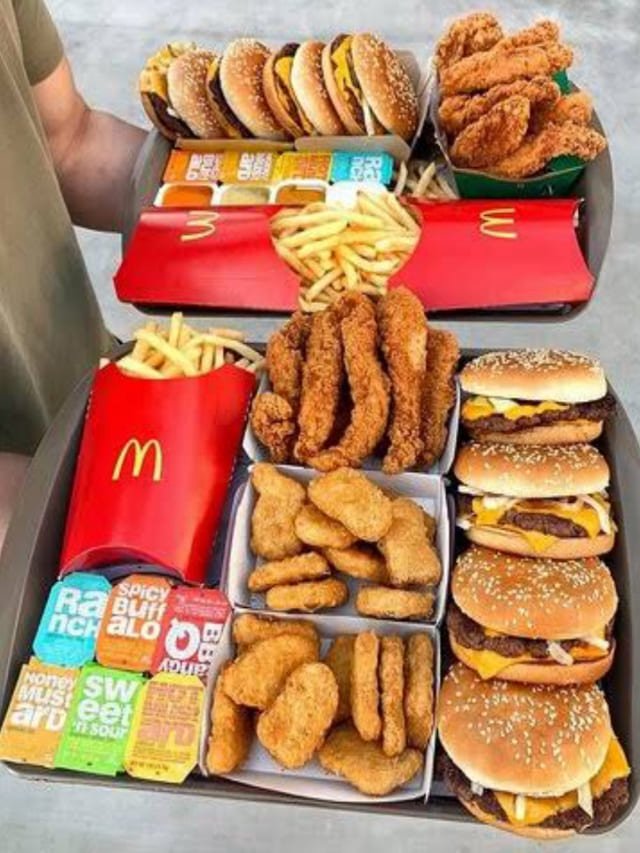 There are 6 things customers should stop doing at McDonald's